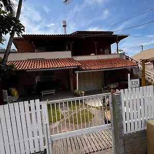 - Casa de hóspedes Bombinhas
